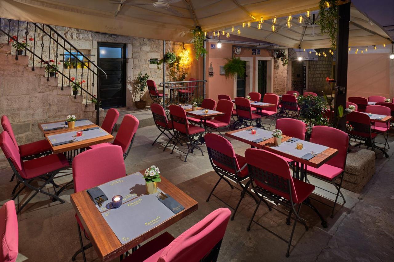 Piazza Heritage Hotel Сплит Экстерьер фото