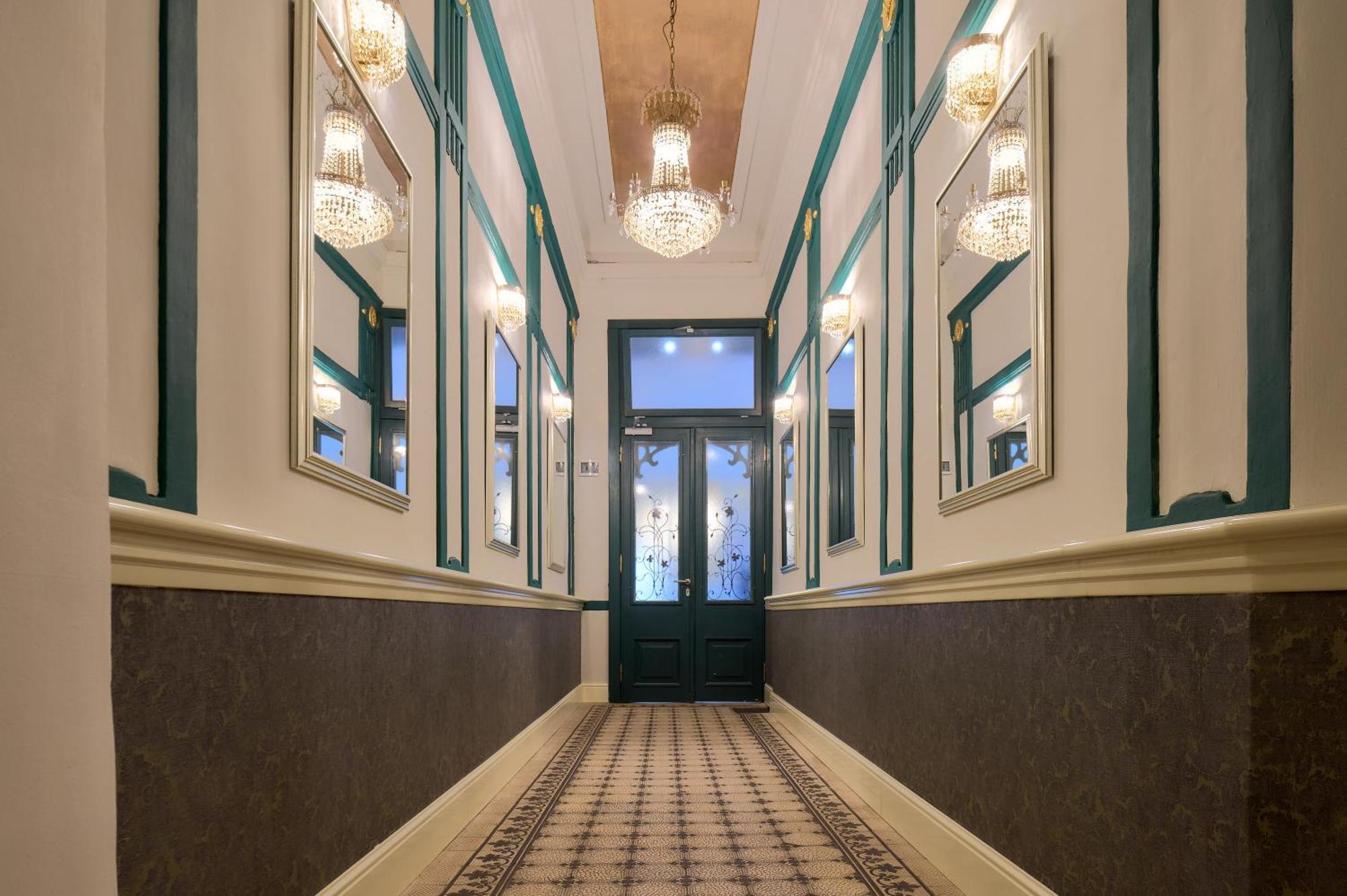Piazza Heritage Hotel Сплит Экстерьер фото