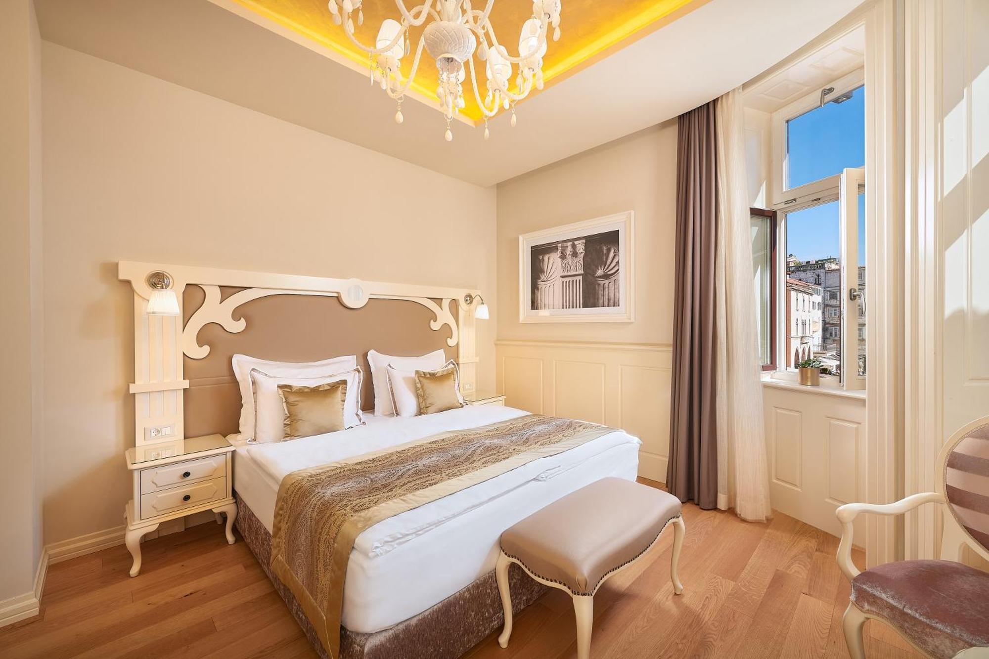 Piazza Heritage Hotel Сплит Экстерьер фото