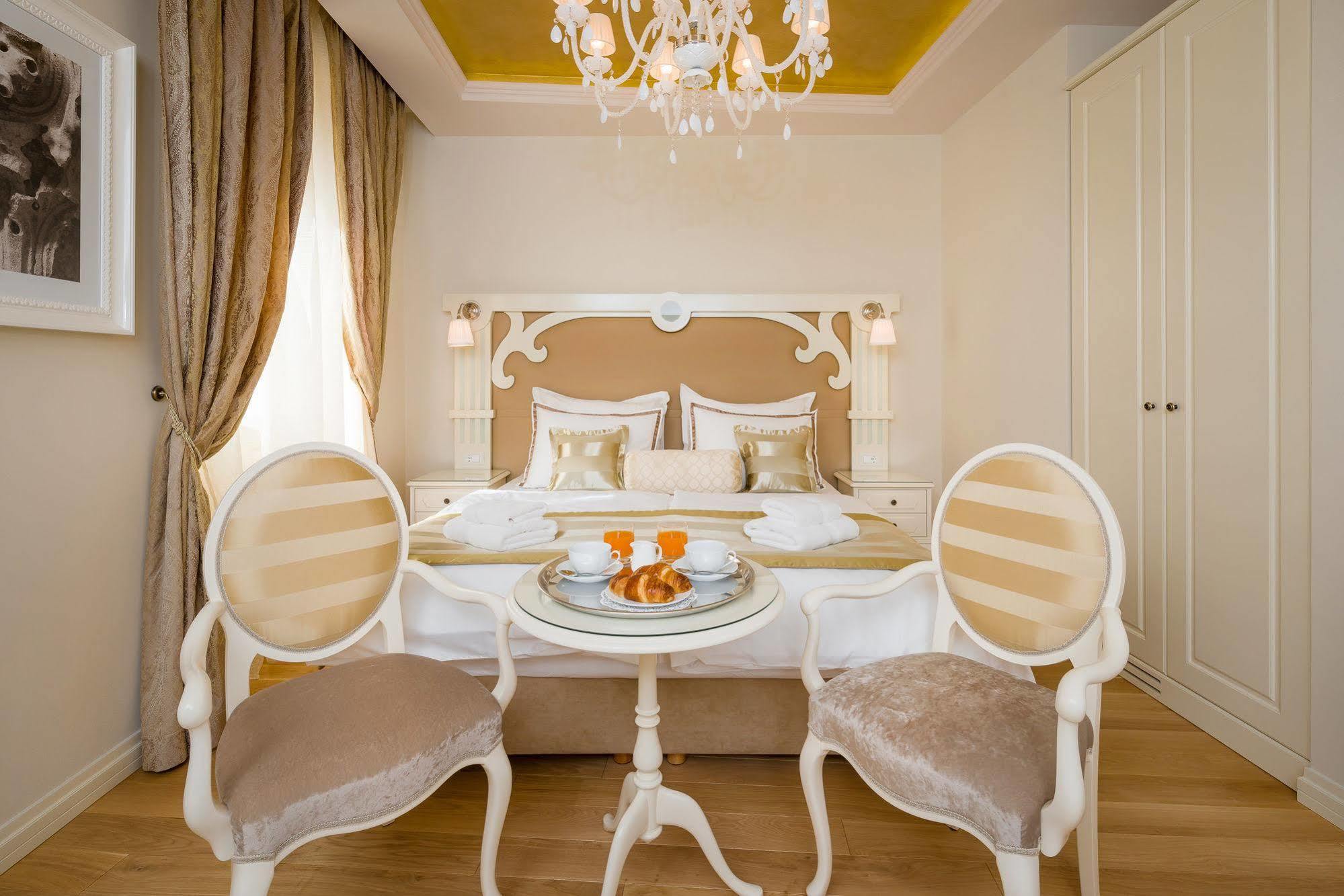 Piazza Heritage Hotel Сплит Экстерьер фото